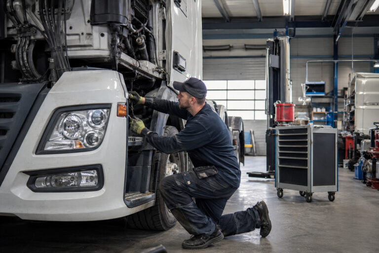 Truck Mechanic Norway Fredrikstad | 250 NOK/hour