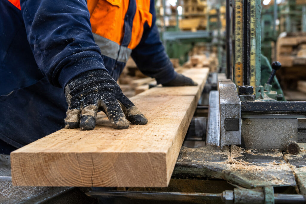 Sawmill Worker Sweden – Sundsvall | 18 EUR/hour