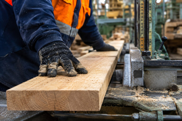 Sawmill Worker Sweden – Sundsvall | 18 EUR/hour