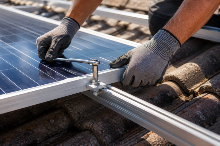 Solar Panel Installer Netherlands – Eindhoven | 22 EUR/hour