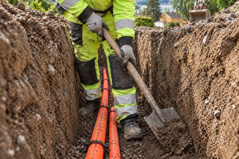Groundworks Labourer / Excavator Assistant job in Various locations throughout Norway; company based in Oslo, Norway